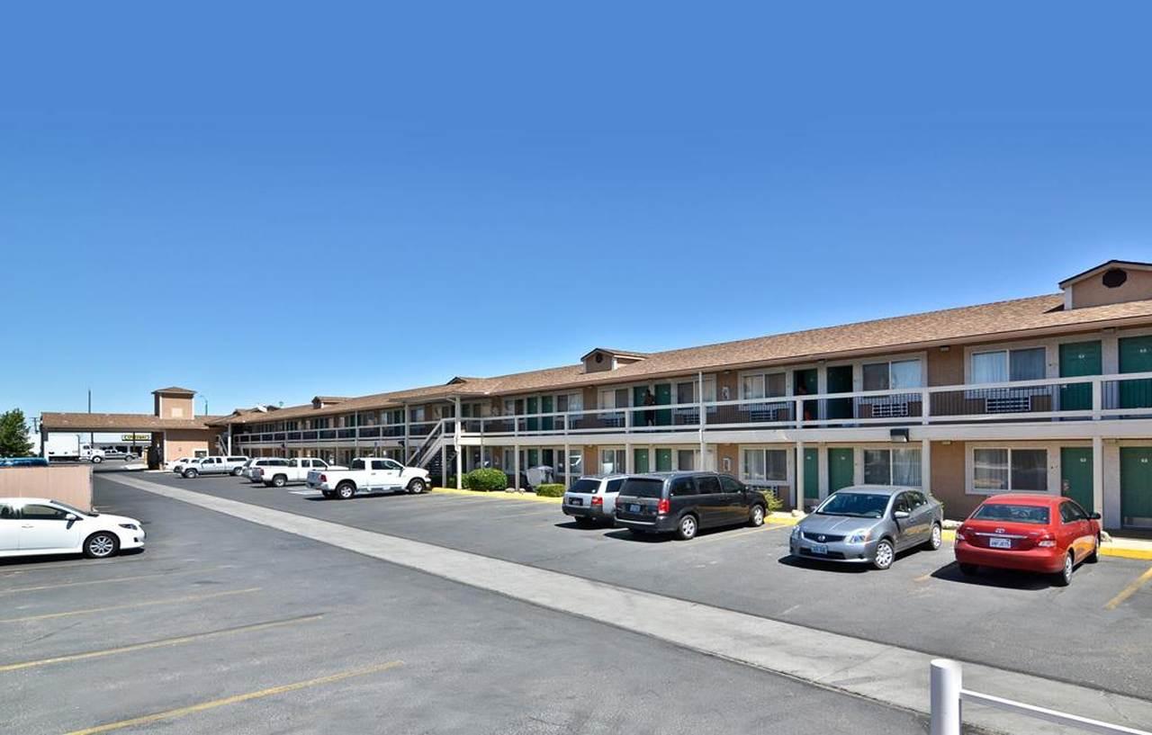 Best Western Fallon Inn & Suites Bagian luar foto