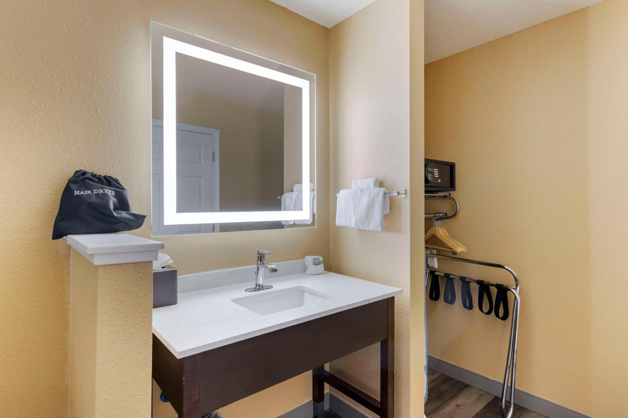 Best Western Fallon Inn & Suites Bagian luar foto
