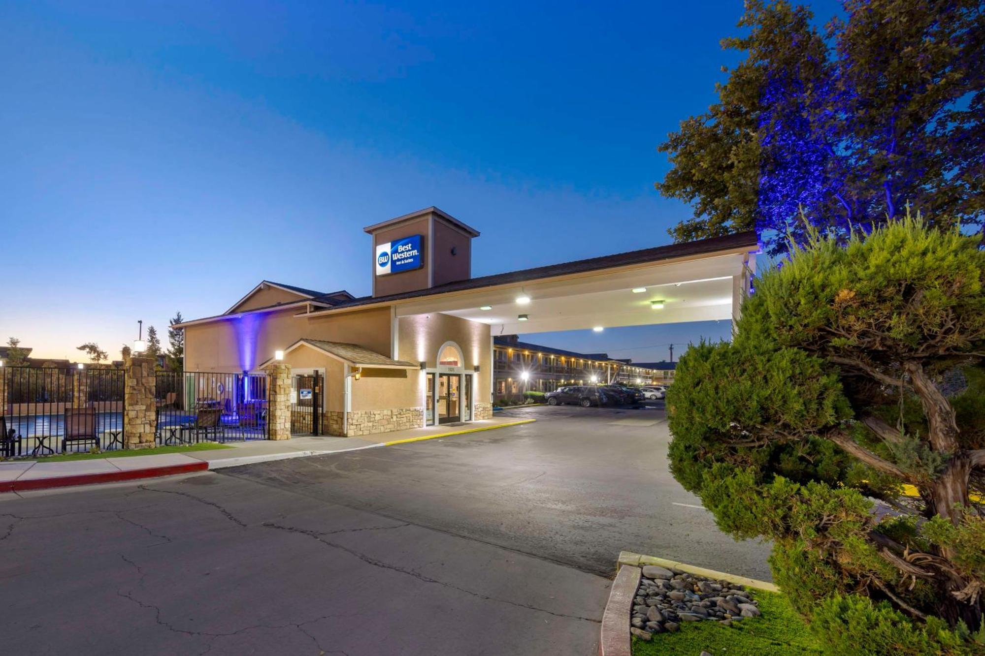 Best Western Fallon Inn & Suites Bagian luar foto